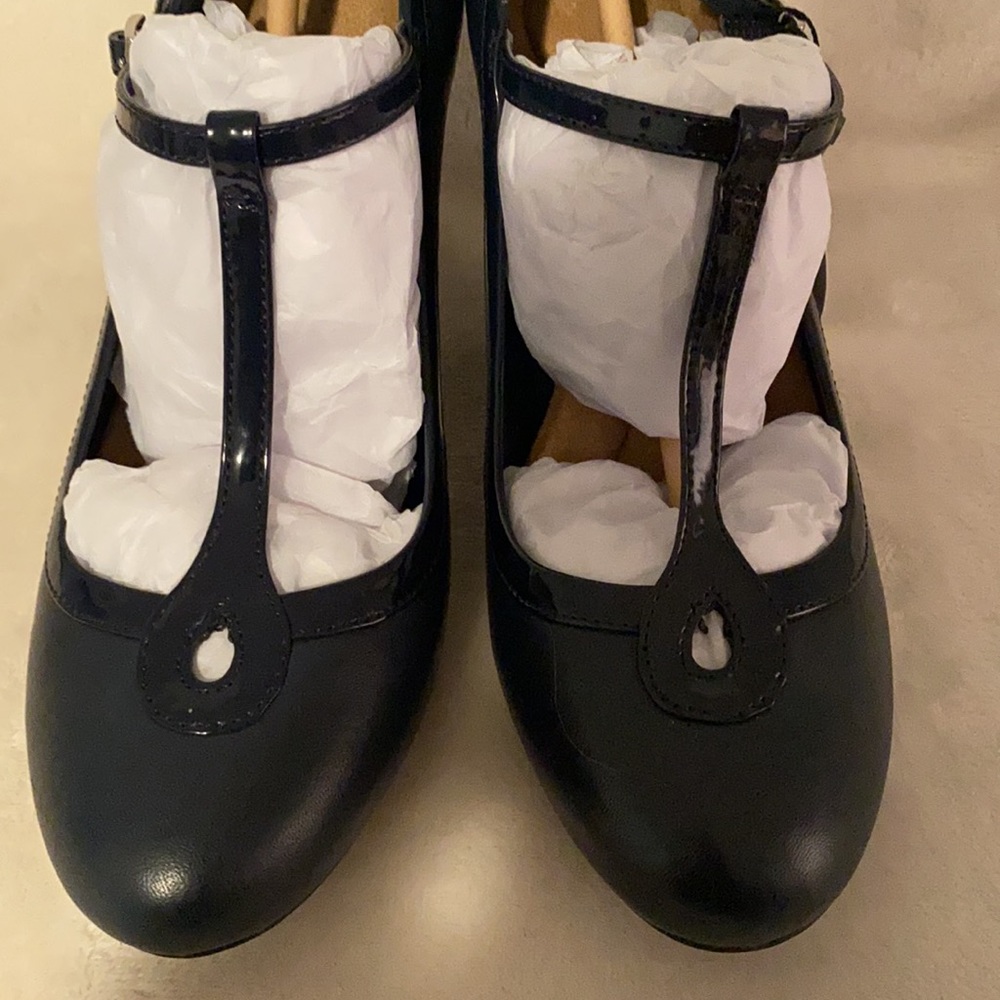Gianni Bernini Varinaa T Strap Pumps 7.5 - Picture 2 of 8